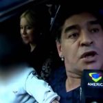 Maradona dá bofetada num jornalista