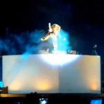 Qualquer pode ser DJ…até a Paris Hilton