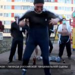 Russos a dançar como malucos
