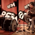 Tim canta “Portugal na CEE” dos GNR – Sem Palheta – RFM – 14 de Janeiro